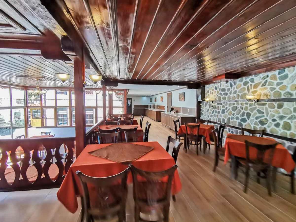 亚历山德罗夫之家酒店 兹拉托格勒 外观 照片